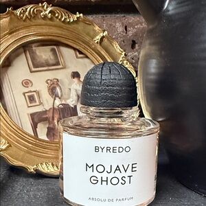 Byredo Mojave Ghost with Black Cap